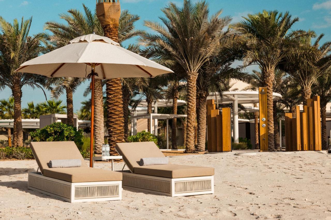 Erth Abu Dhabi Hotel エクステリア 写真