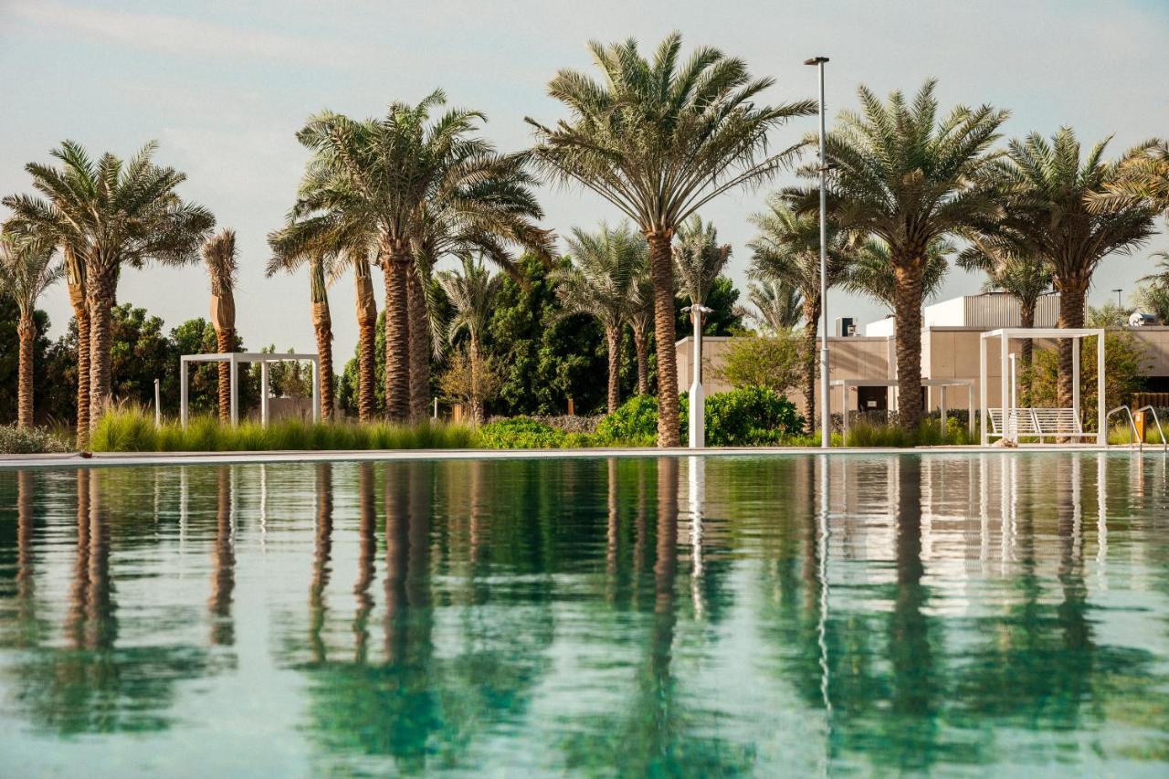 Erth Abu Dhabi Hotel エクステリア 写真
