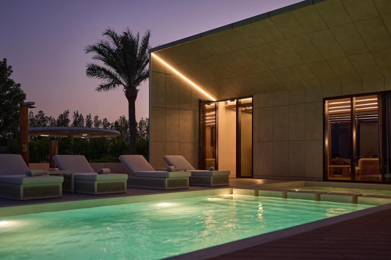 Erth Abu Dhabi Hotel エクステリア 写真