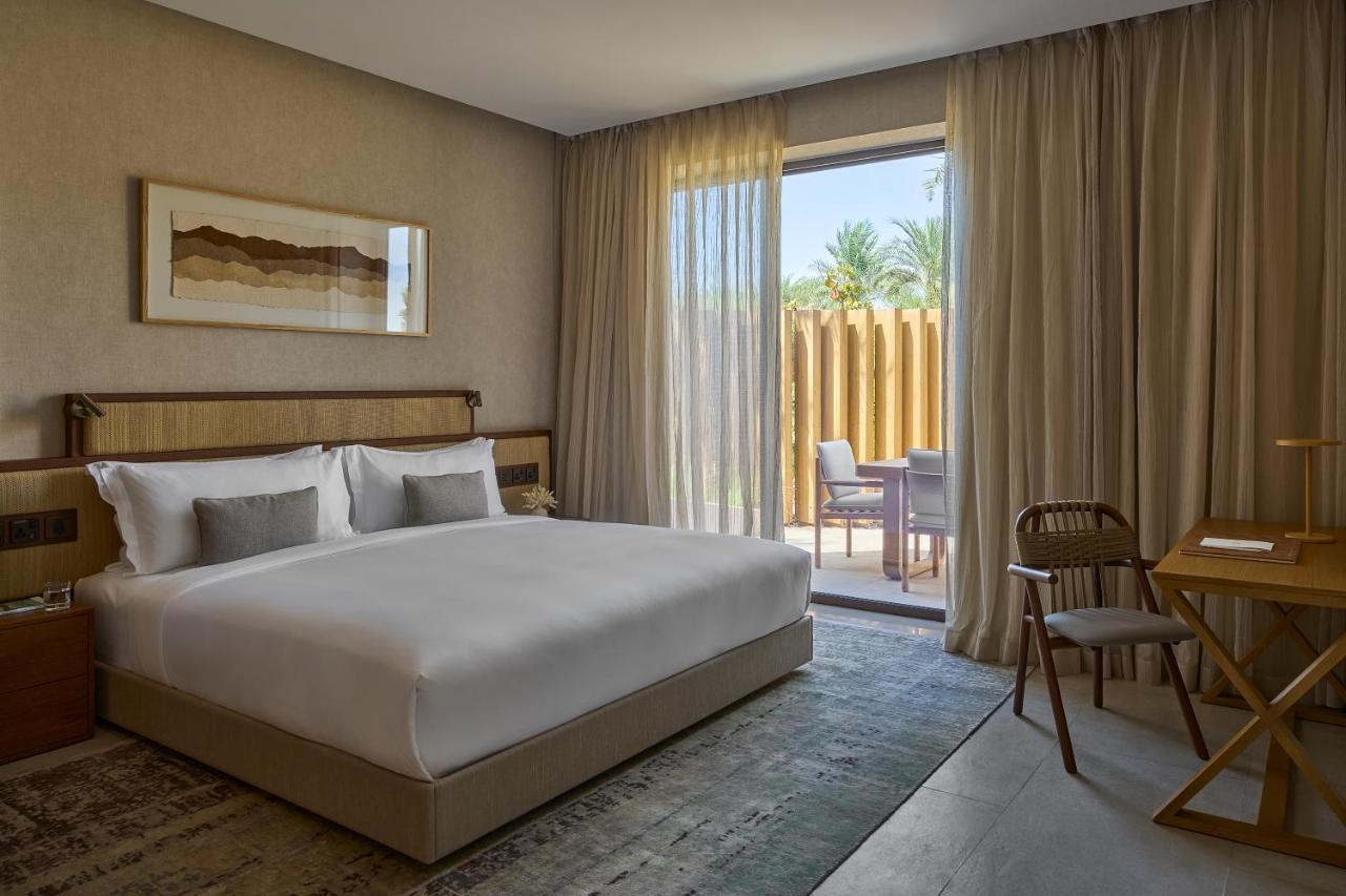 Erth Abu Dhabi Hotel エクステリア 写真