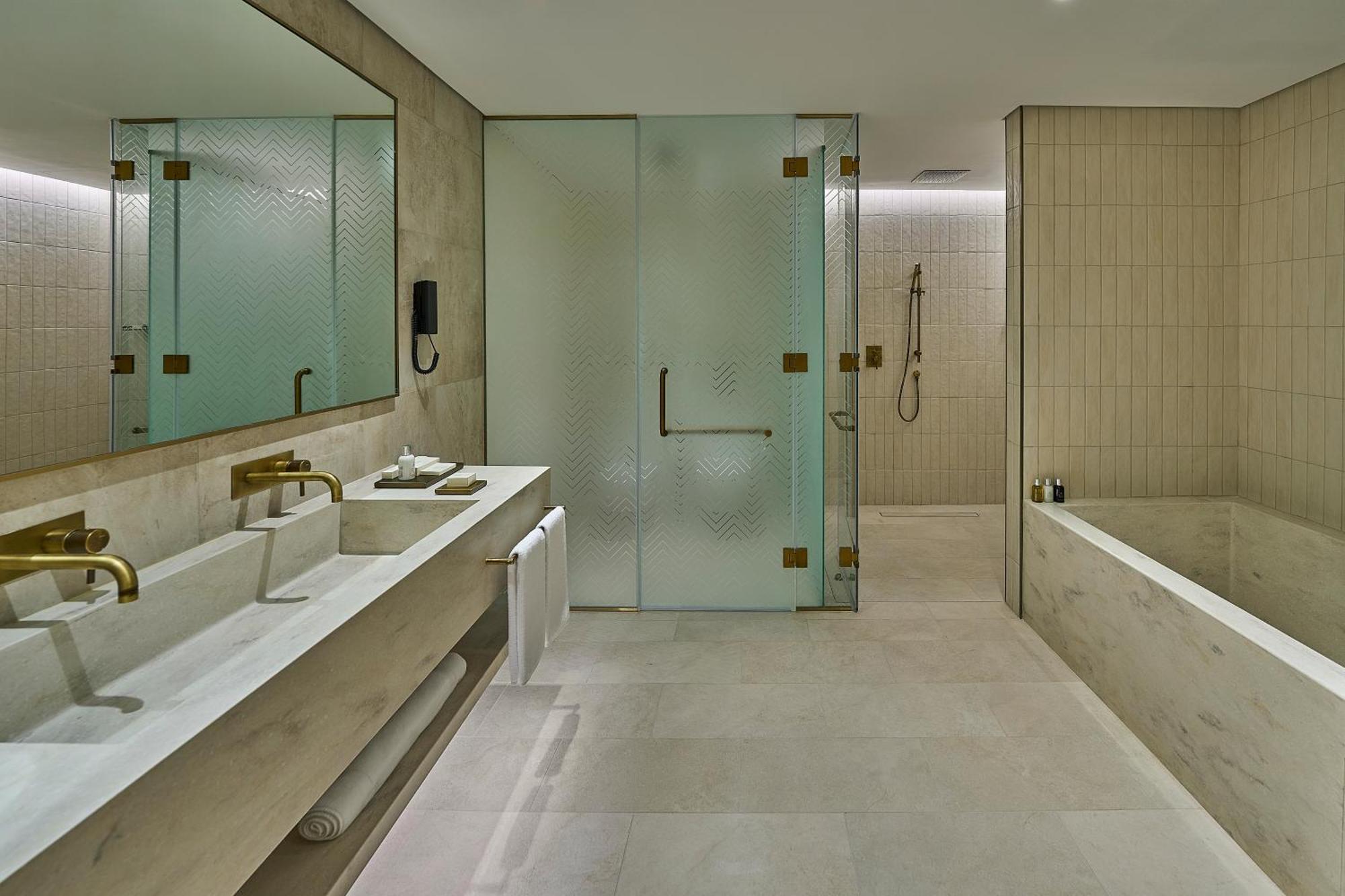 Erth Abu Dhabi Hotel エクステリア 写真